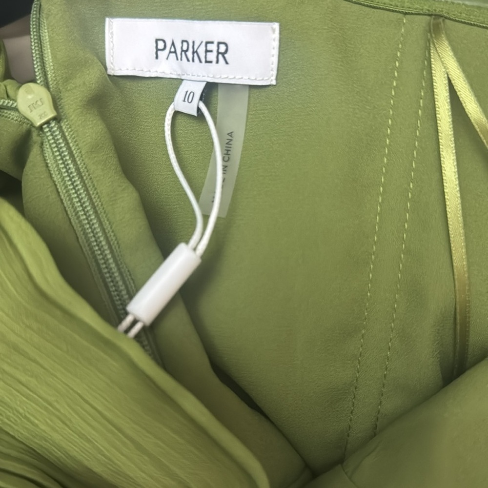 Parker olive green NWT cute top SZ 10 - Picture 6 of 8